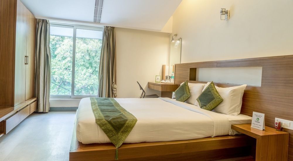 Mint Koregaon Park Next To Osho Ashram Pune Extérieur photo