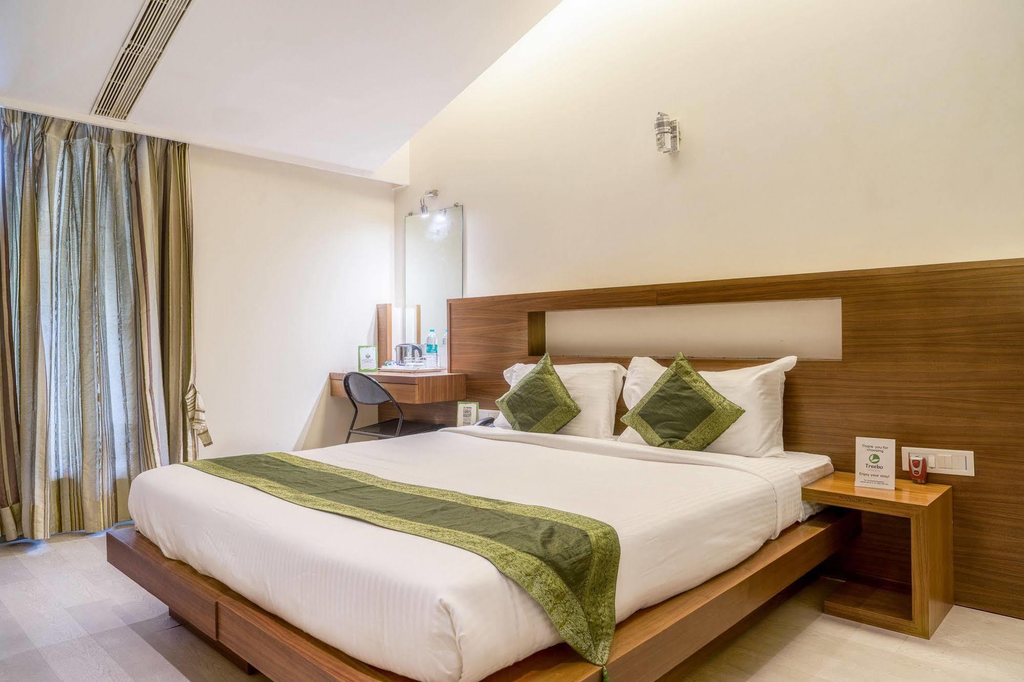 Mint Koregaon Park Next To Osho Ashram Pune Extérieur photo