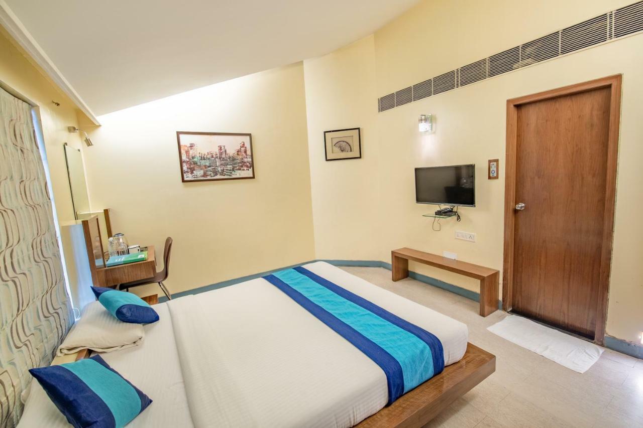 Mint Koregaon Park Next To Osho Ashram Pune Extérieur photo